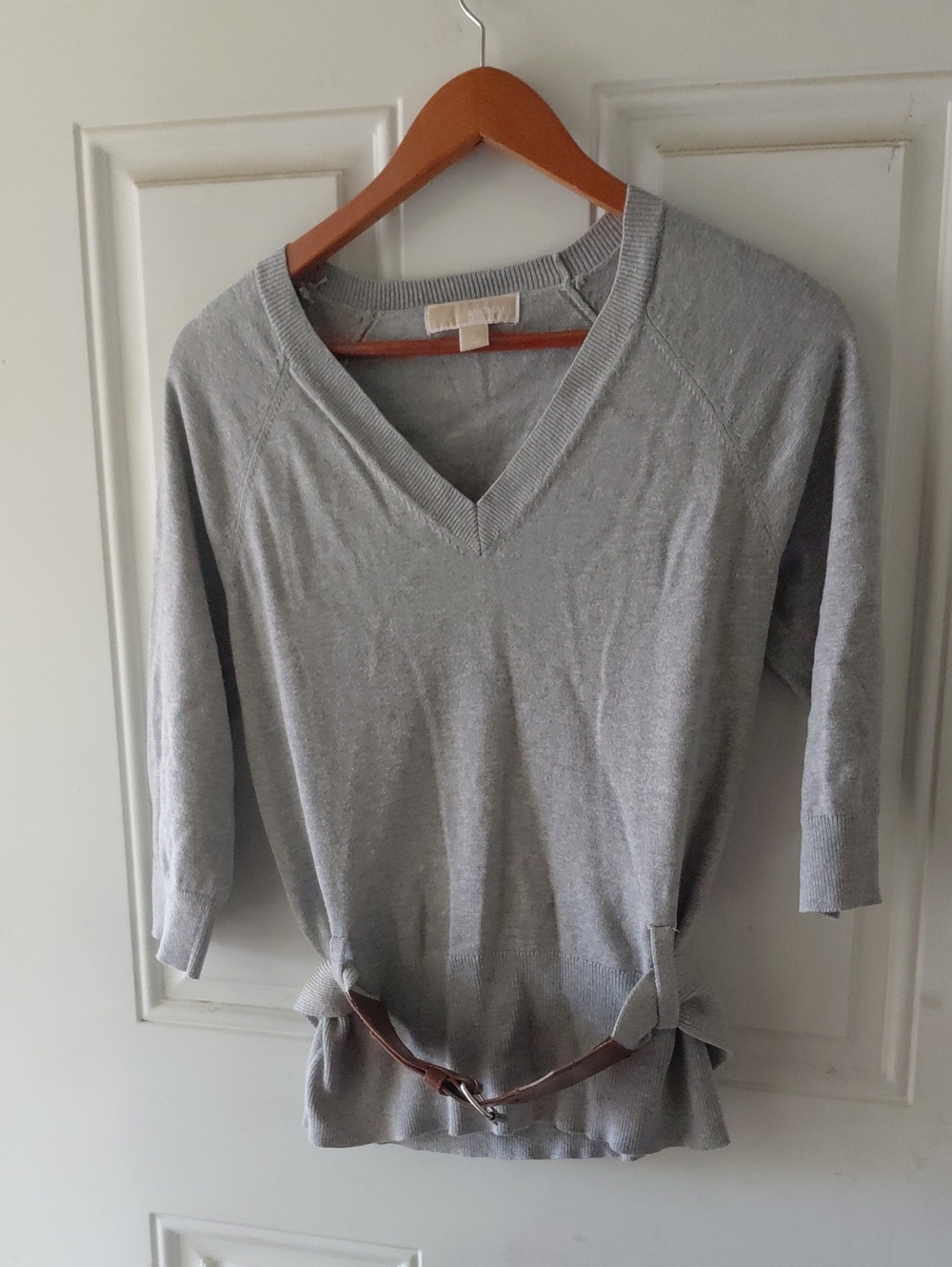 MICHAEL Michael Kors Light Gray V-Neck Knit Top With Belt